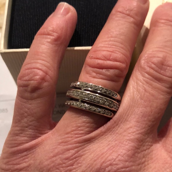 Diamond Ring - Picture 7 of 8